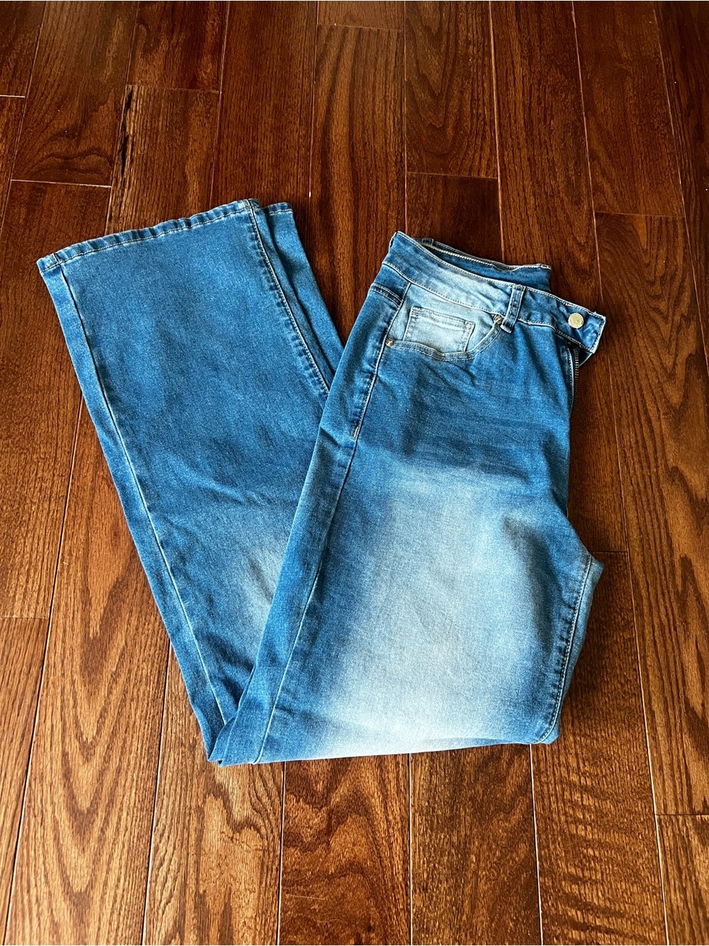 Straight leg distressed women’s Blue Jeans